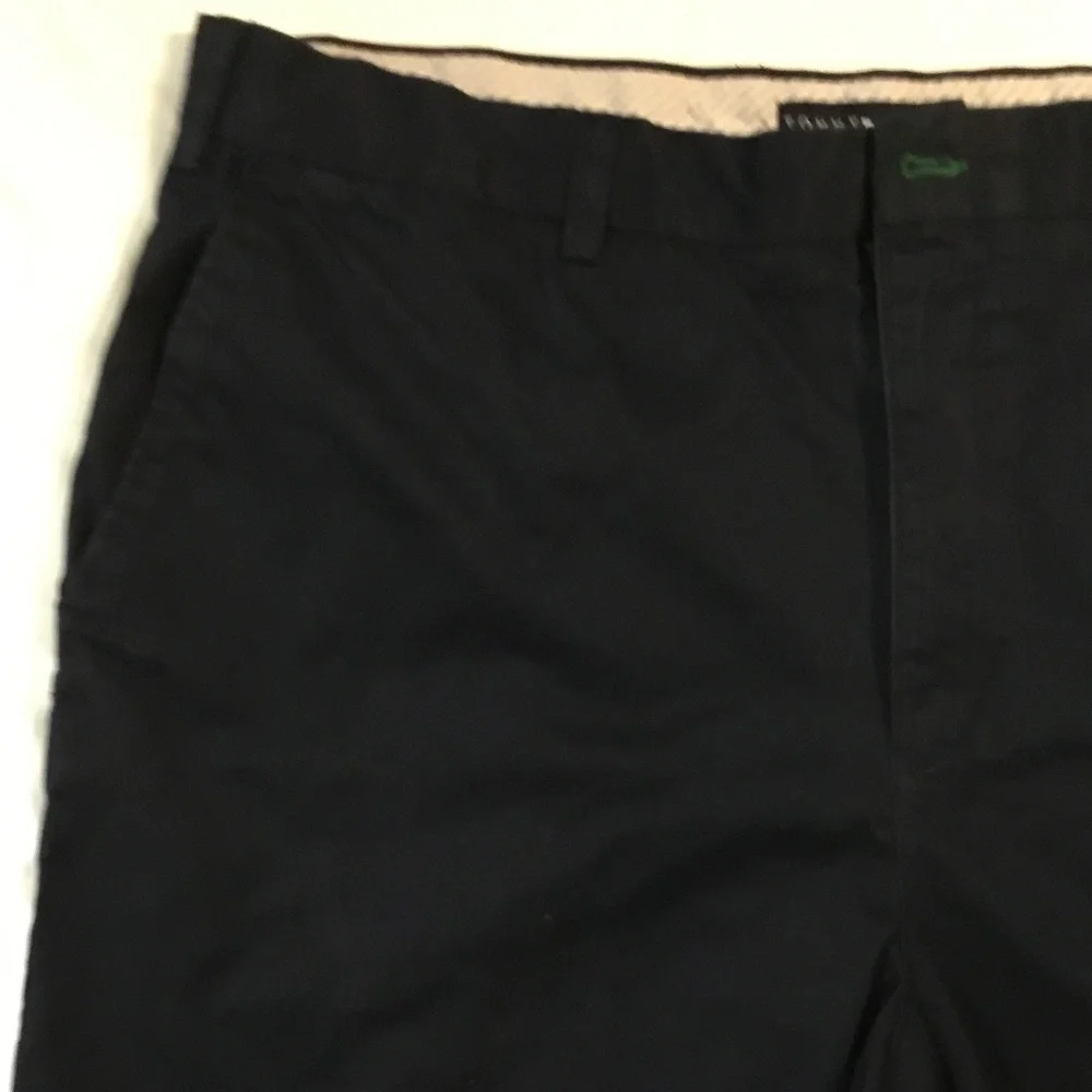 Tommy Hilfiger Navy Blue Mens Bermuda Shorts Size 38